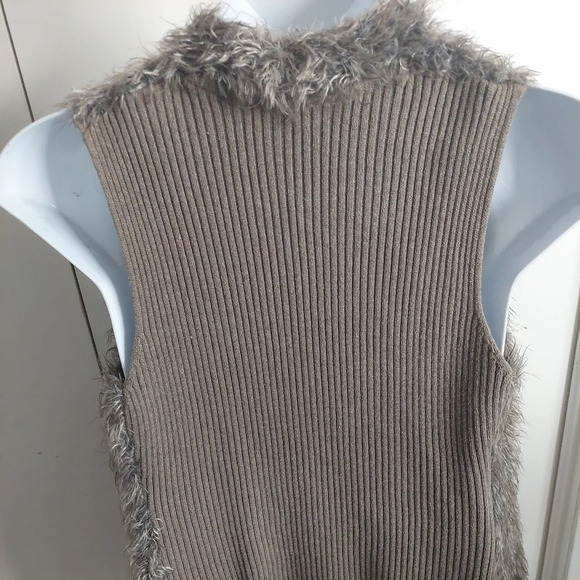 CAbi Mohair/ Alpaca Blend Faux Fur Open Front Vest Mobwife Small - Picture 4 of 4